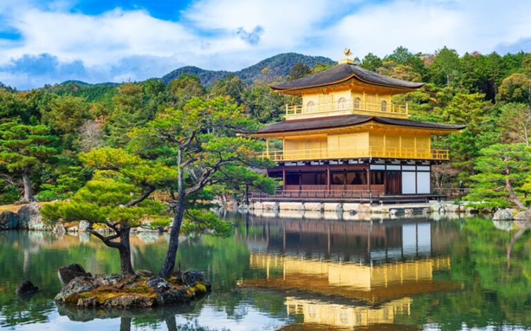 12 Romantic Anniversary Getaways That Feel Like a Story Worth Remembering