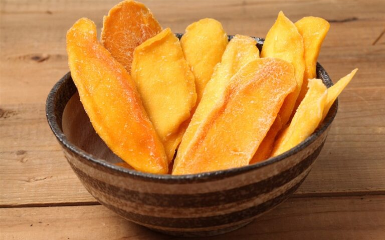 Travel Snacks Ideas That Keep You Energized, Satisfied, and Savoring Every Mile of the Journey