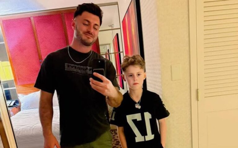 how much is derek lipp net worth