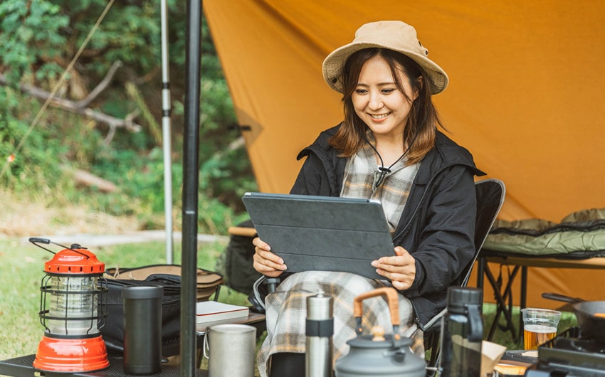 solo female campers stay safe