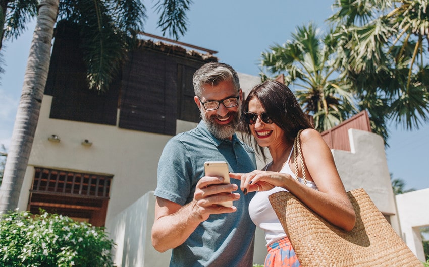 meet potential partners on vacations after 40