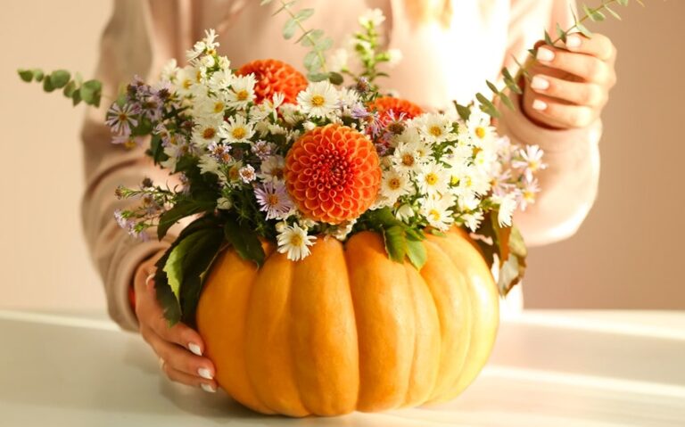 Seasonal Flowers Perfect for Thanksgiving