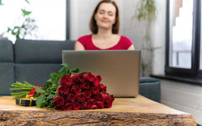 Sending Flowers Strengthens Long Distance Relationships